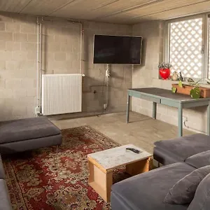 Vakantiehuis Mari's: Multifunctional Shelter With Big Garden, Gent